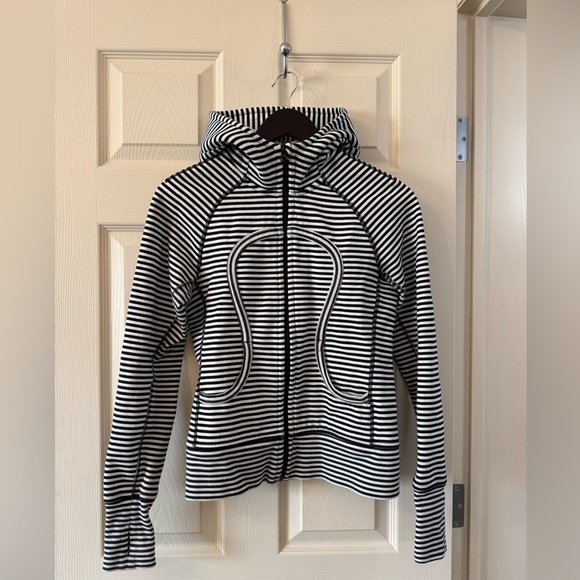 lululemon athletica Sweaters - Lululemon Size 6 Black & White Stretch Cotton Scuba